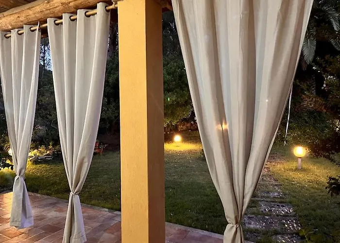 בית נופש Cala Pira House *